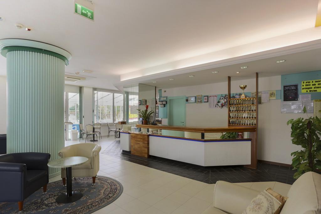 Hotel Ideal Bianchini Riccione Exterior foto